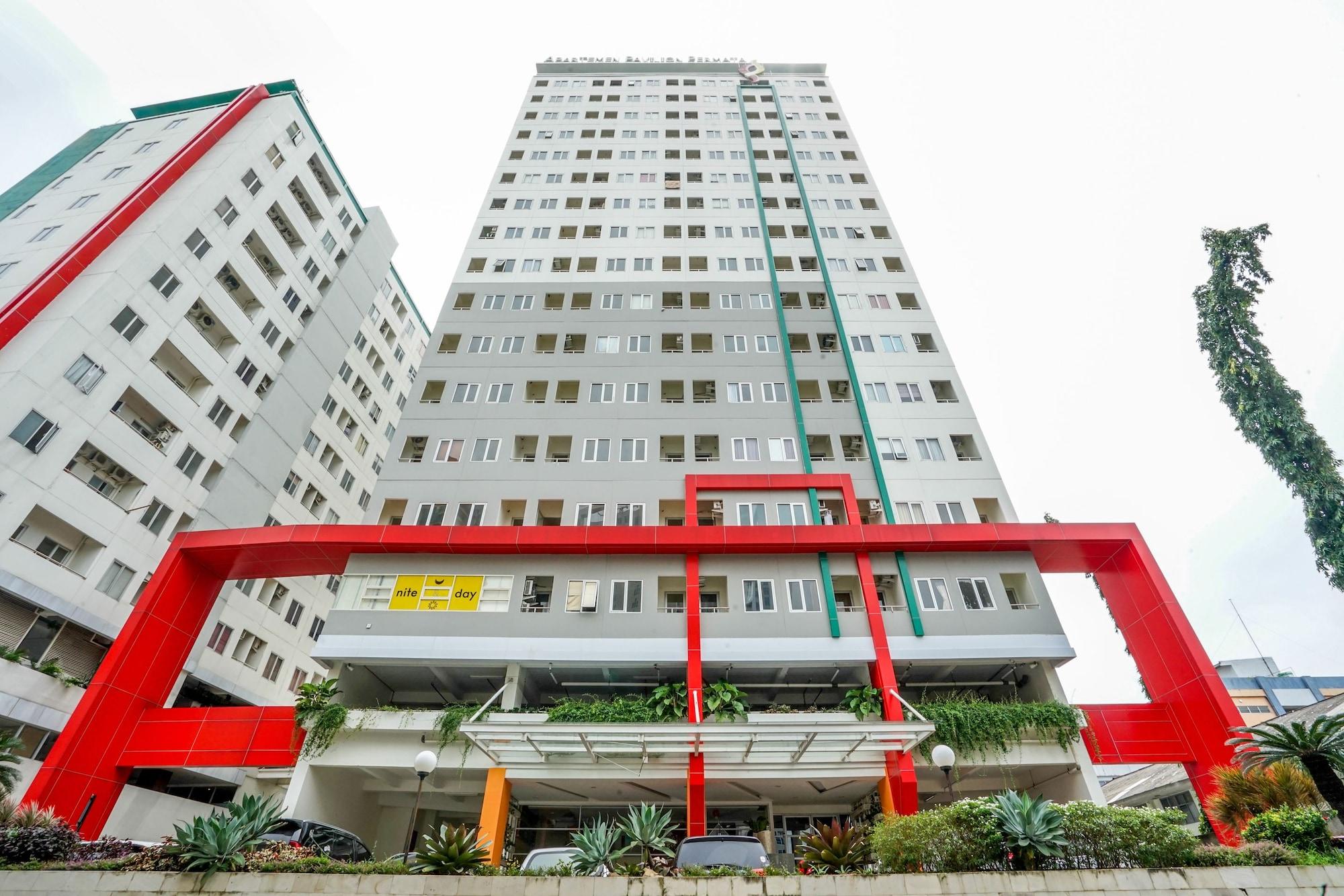 Super Oyo Capital O 91962 Pavilion Permata Σουραμπάγια Εξωτερικό φωτογραφία